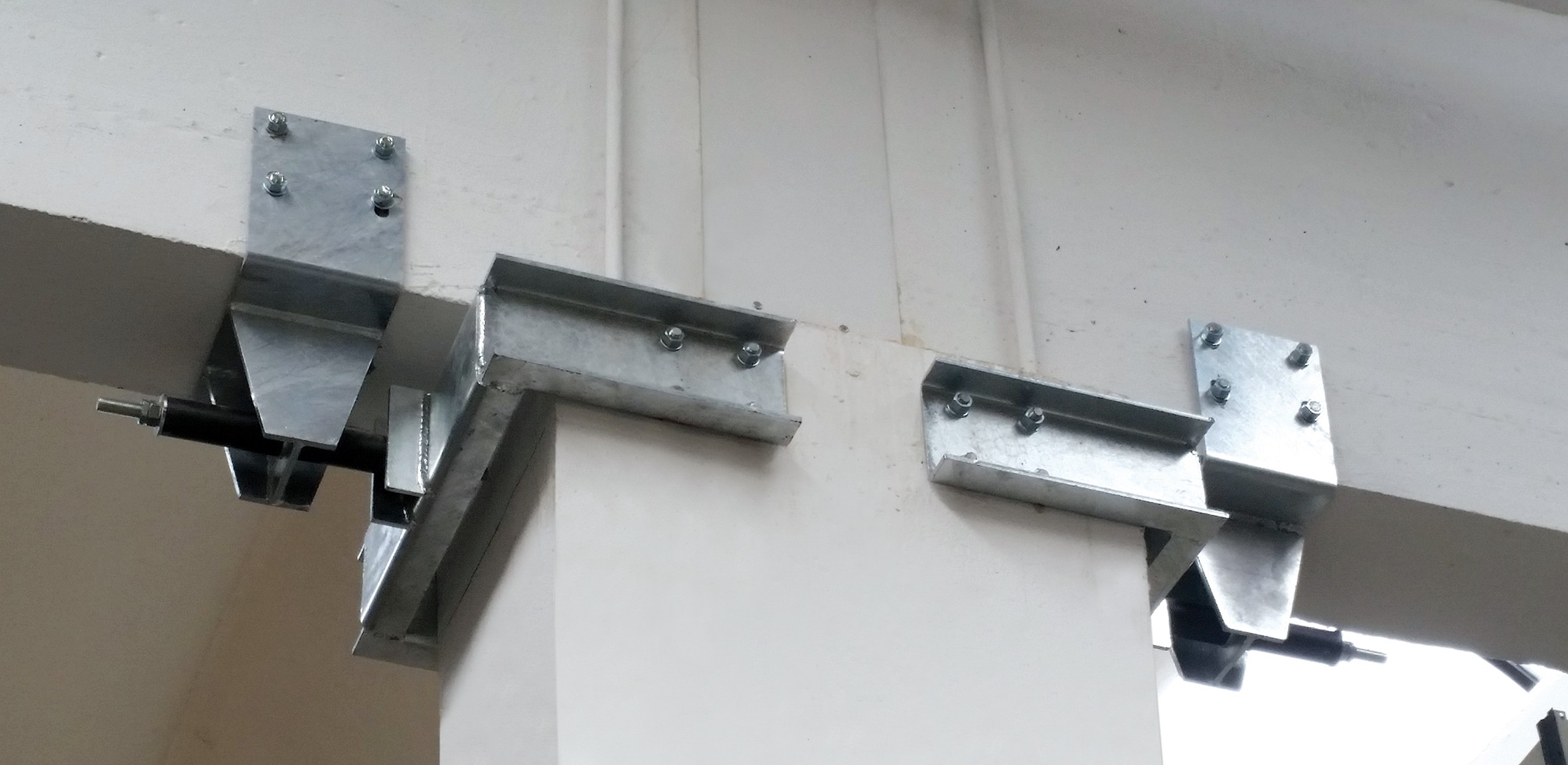 Sismabonus per aziende - collegamento trave-pilastro di uno stabilimento