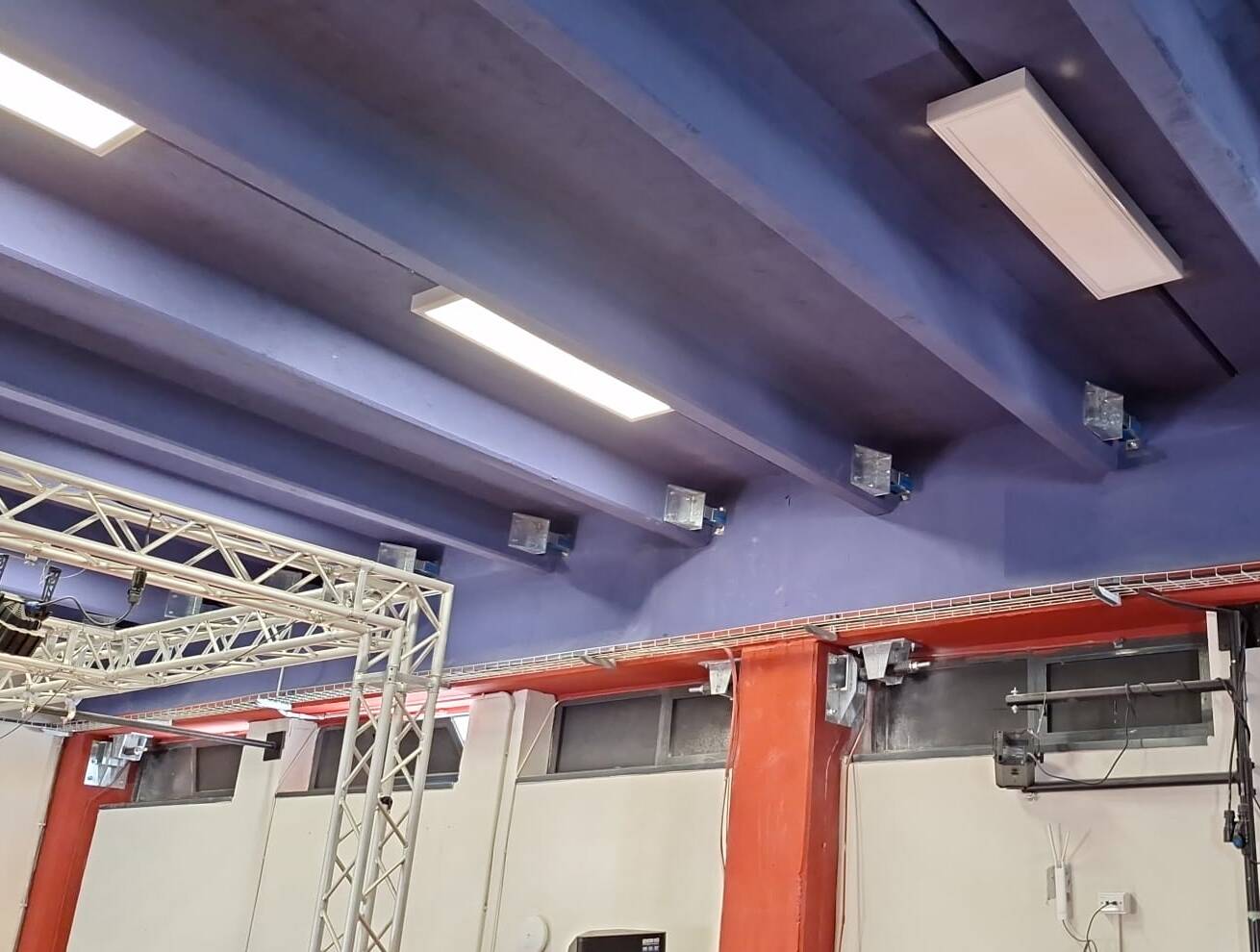 installazione-auditorium-scuola-don-tonino-bello-rutigliano